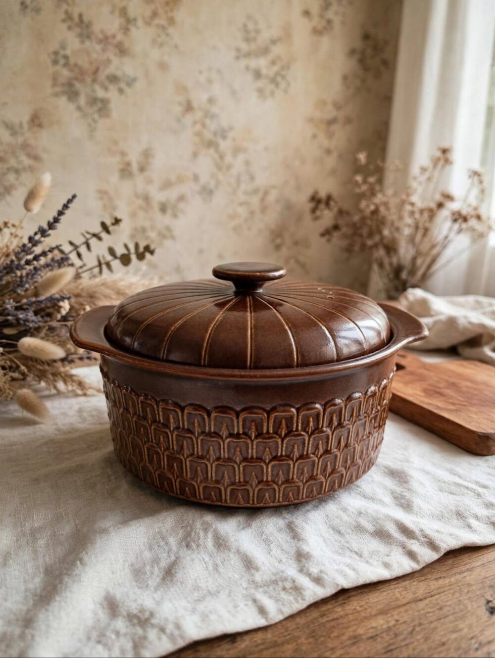 Vintage Wedgwood Pennine Stoneware Casserole Dish with Lid